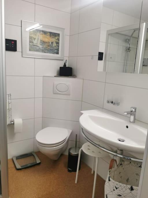 Neb-Thun Einigen, Wohnung Am See Spiez Dış mekan fotoğraf