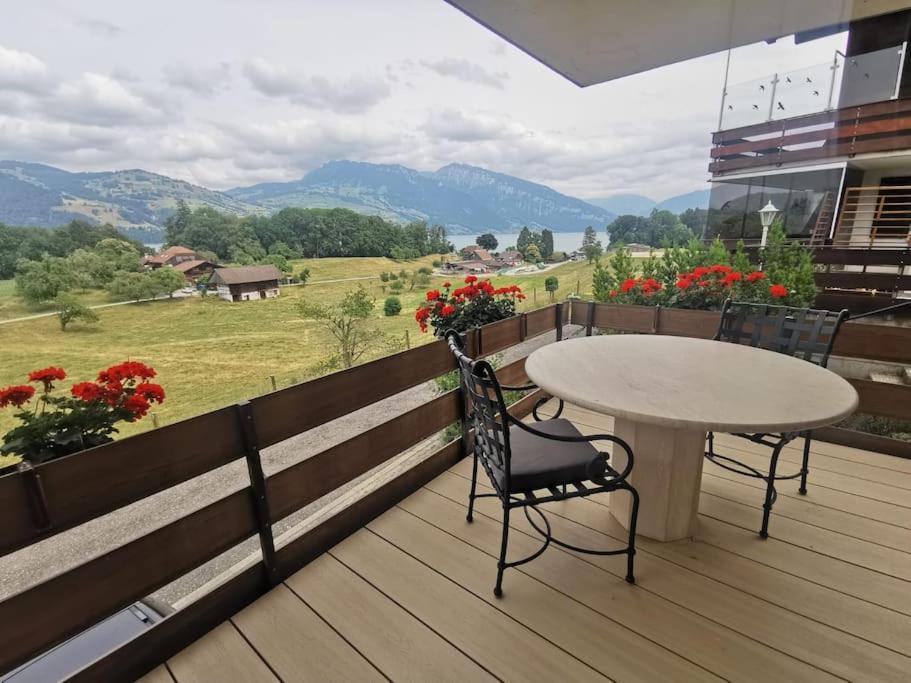 Neb-Thun Einigen, Wohnung Am See Spiez Dış mekan fotoğraf