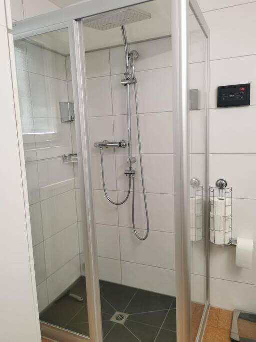 Neb-Thun Einigen, Wohnung Am See Spiez Dış mekan fotoğraf